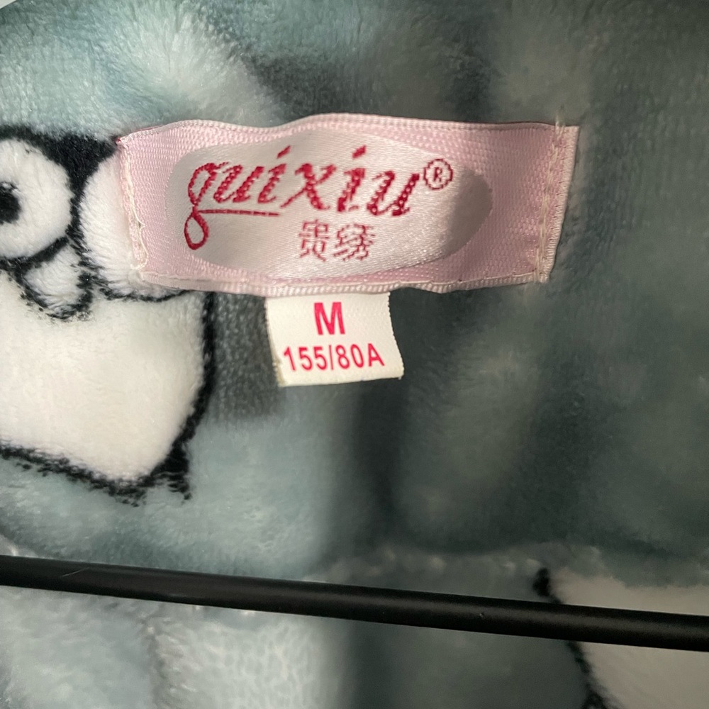 EUC - GuiXiu Super Plush Penquin PJ's in Ice Blue - Medium - Picture 5 of 9